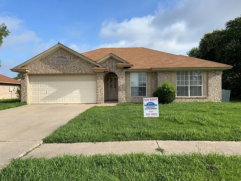 4203 Bluestem Ln — Photo 1