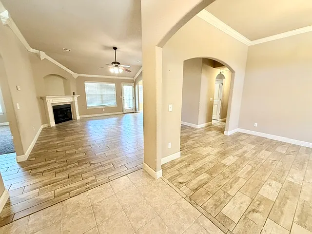 3 bed, 1800 sqft, $1,895 — Photo 4