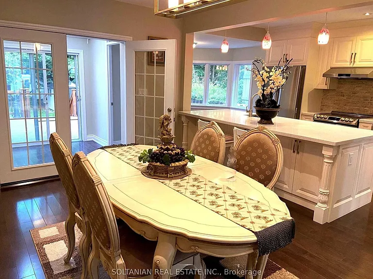 137 Colin Ave — Photo 9