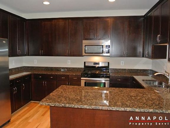 3rd image of 608 Melvin Ave #205