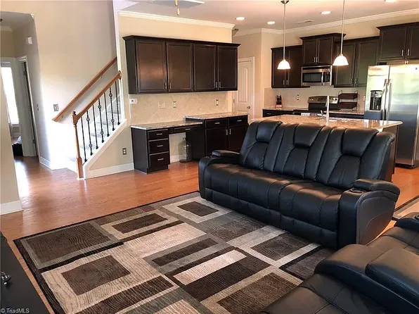 4031 Canterwood Dr, Greensboro, NC 27410