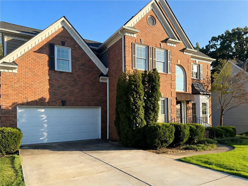 4 bed, 3.5 bath, 2908 sqft, $3,195 — Photo 2