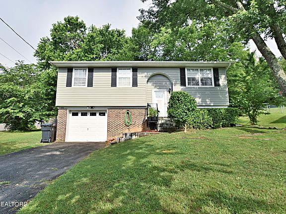 2nd image of 6134 Travis Dr