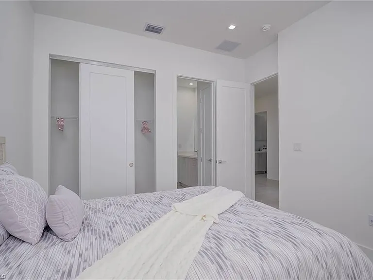 5026 Ofanto Ln — Photo 16