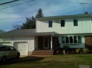 53 Convent Rd, Syosset, NY 11791