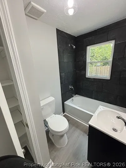 209 Gertrude St — Photo 8