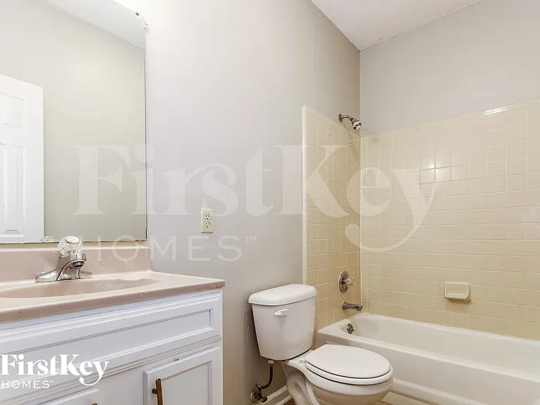 2084 Littlemore Dr — Photo 15