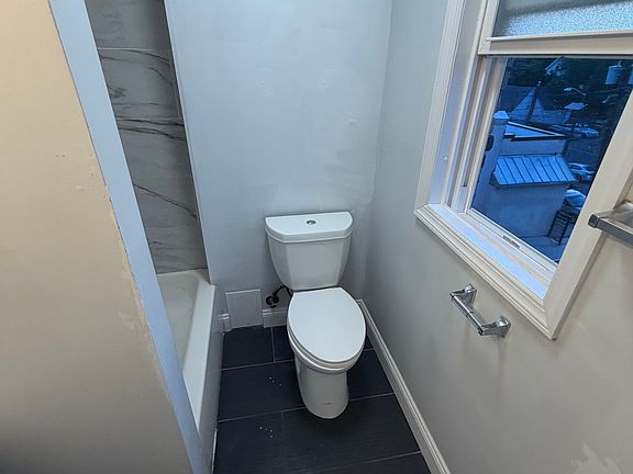 5th image of 195 Parker Ave #12