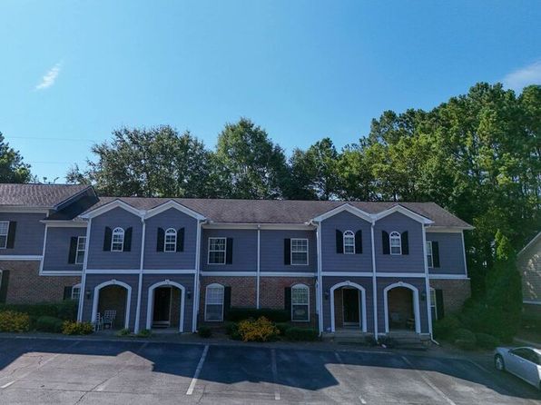 202 Summer Pl NW