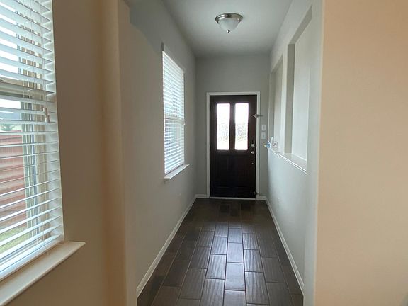 3rd image of 10906 Sun River Falls Dr