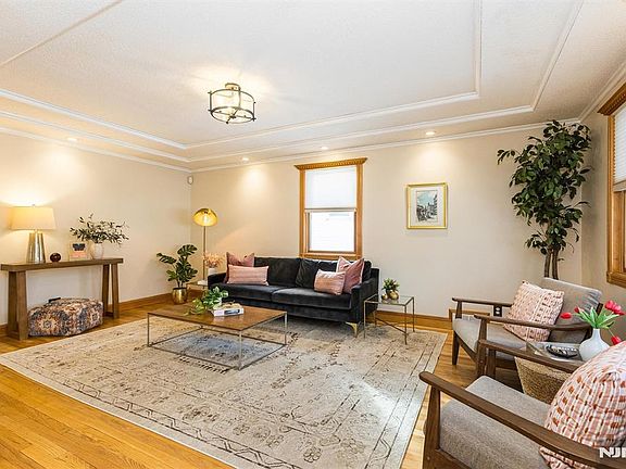 5th image of 171 Sadler Rd