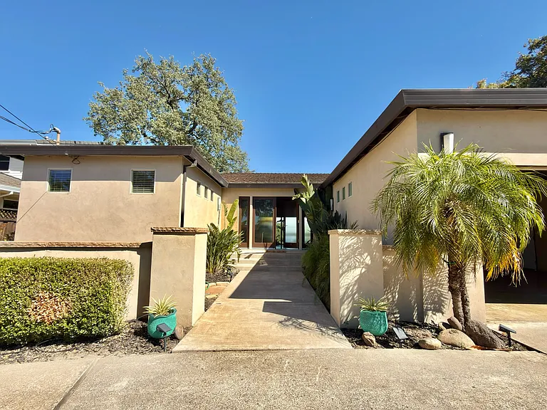 7800 Sierra Dr — Photo 39