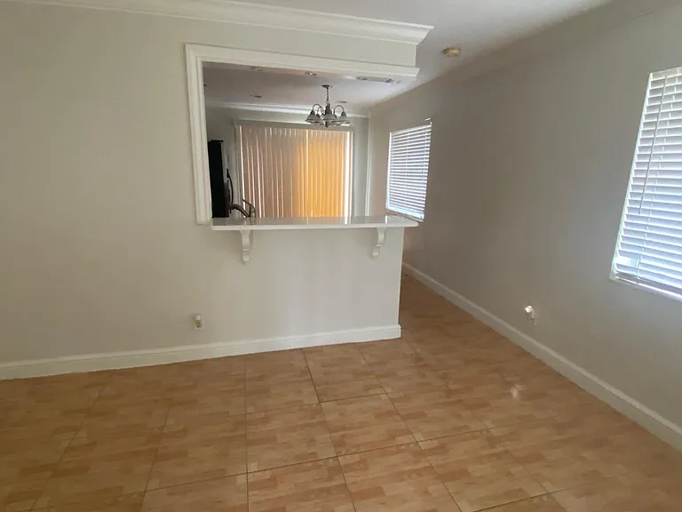 301 Nottingham Blvd — Photo 4