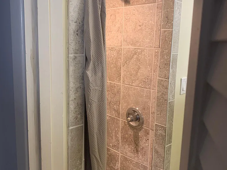 5631 Northumberland St #1 — Photo 12