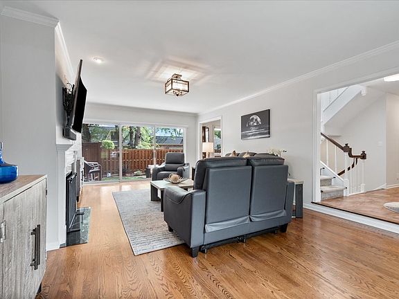 4th image of 37 Park Ln