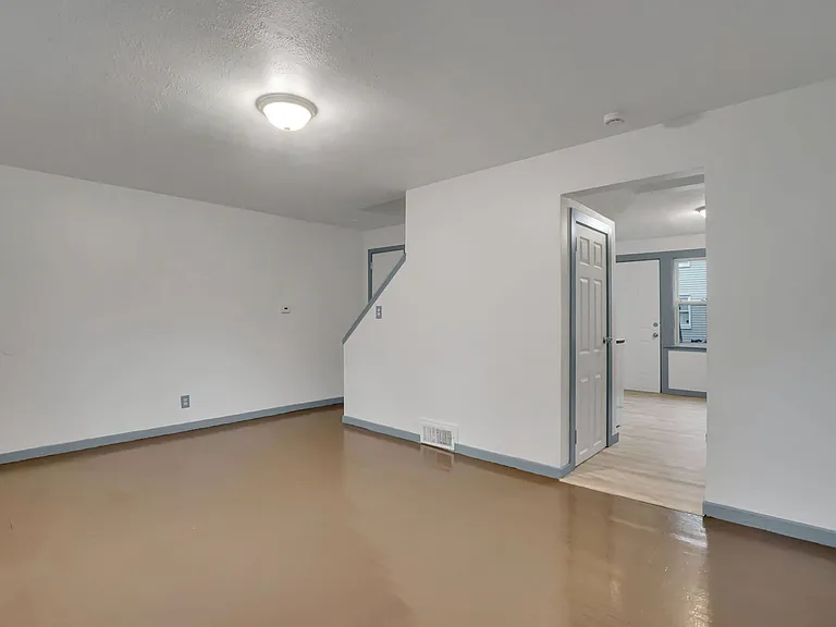 7 Decker Pl — Photo 3