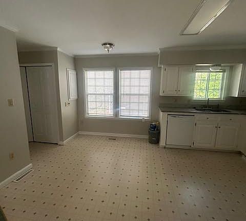 5th image of 903 Circle Dr