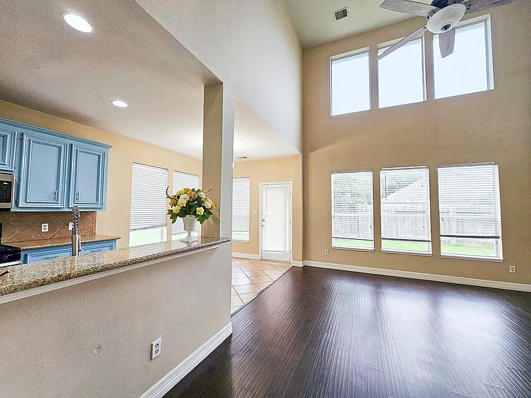 20810 Balmoral Glen Ln — Photo 14