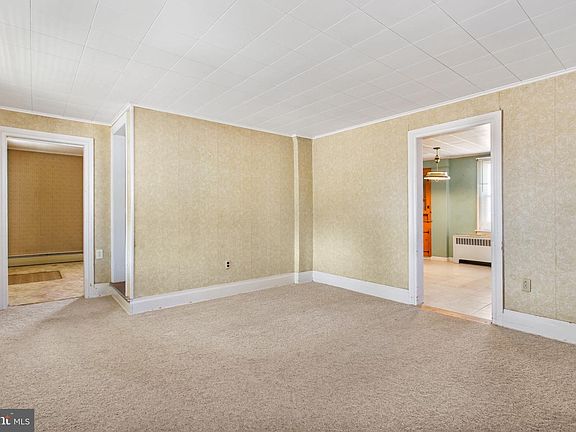 5th image of 235 Ridge Ave