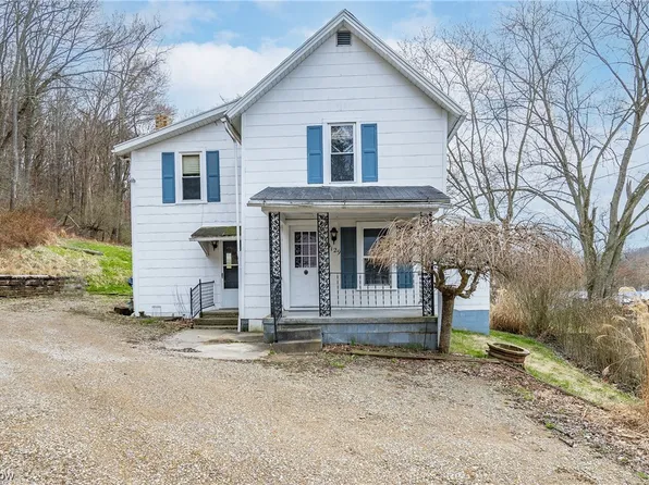 4129 3rd St SE, New Philadelphia, OH 44663