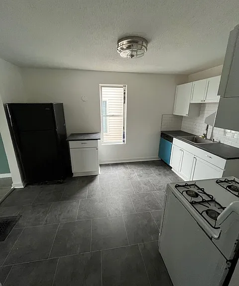 25 La Belle St SW #2 — Photo 5
