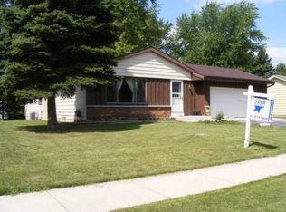 805 Bel Ric Dr, Kewaskum, WI 53040