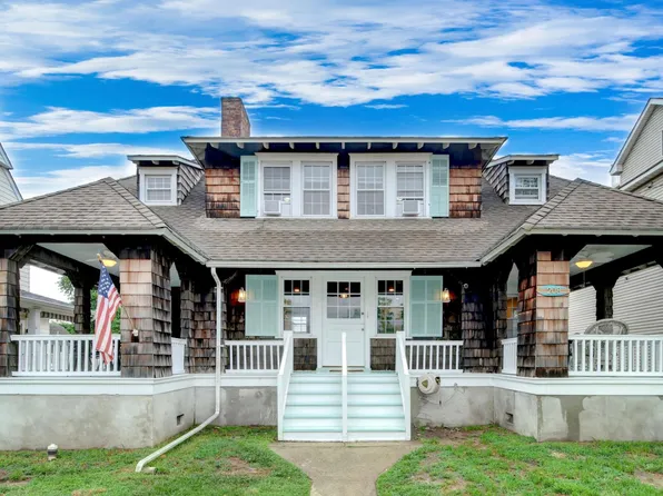 208 8th Ave #A, Belmar, NJ 07719