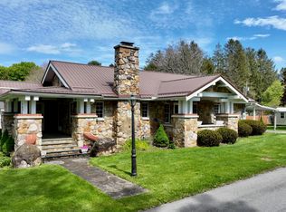 186 Court St S, Lewisburg, WV 24901