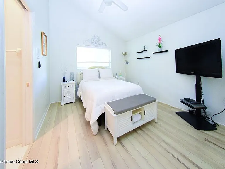 101 Island Grove Dr — Photo 31