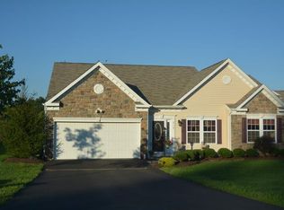616 Whispering Pines Dr, Gibsonia, PA 15044