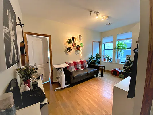 Rented by Virtual Real Estate | media 14