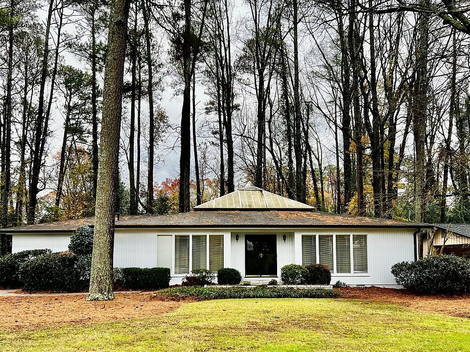 1st image of 225 Berwick Dr