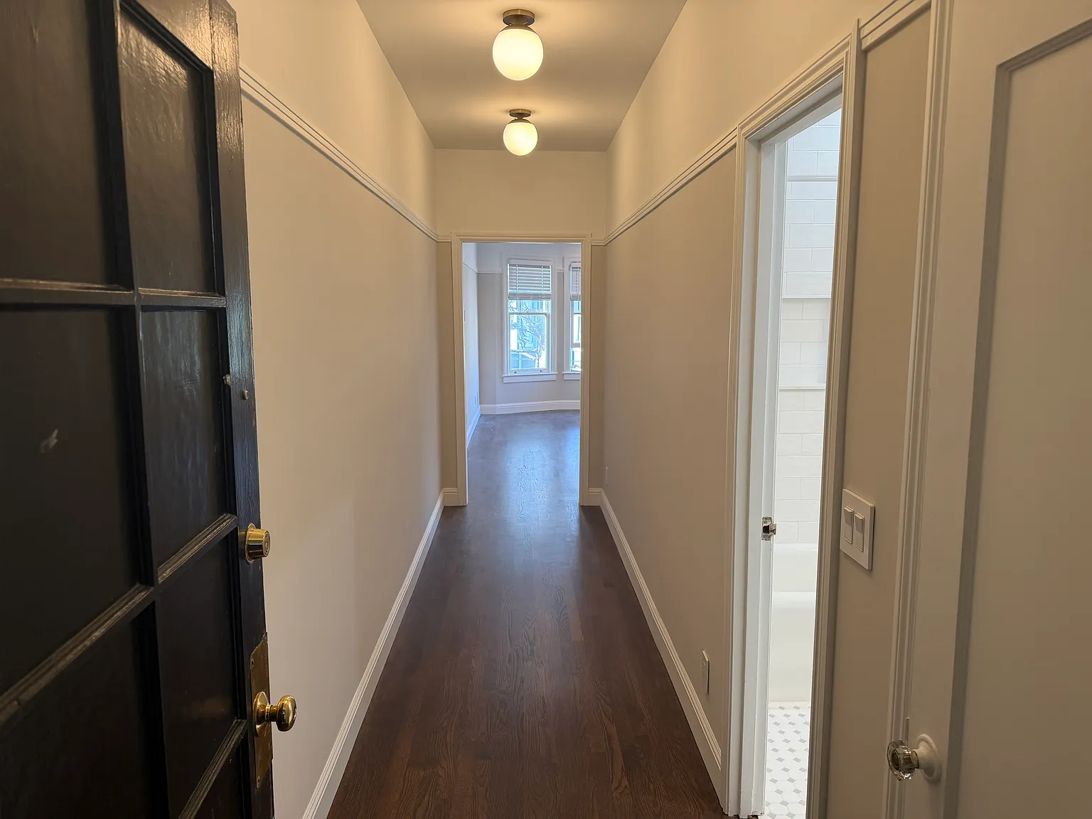 Studio, 600 sqft, $3,850 — Photo 1