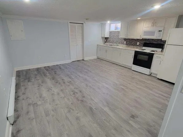 Unaka Apartments, 902 E Unaka Ave #A, Johnson City, TN 37601