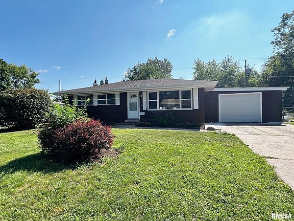 3rd image of 2118 N Drury Ln