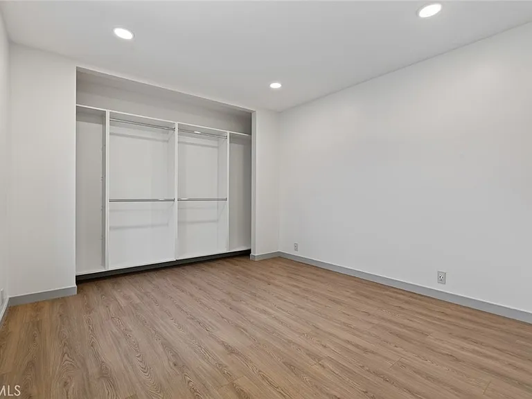 10822 Mount Gleason Ave — Photo 12