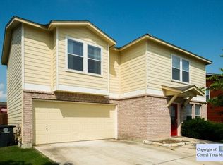 626 Crosspoint Dr, New Braunfels, TX 78130