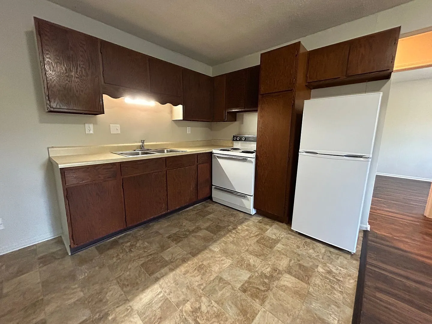 Brookside Apartments — Photo 2