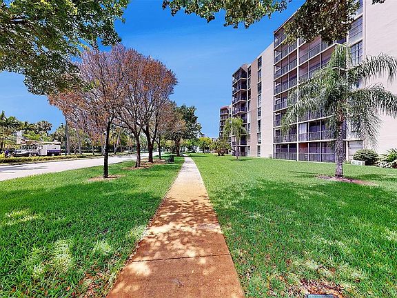 2nd image of 3101 N Country Club Dr APT 605