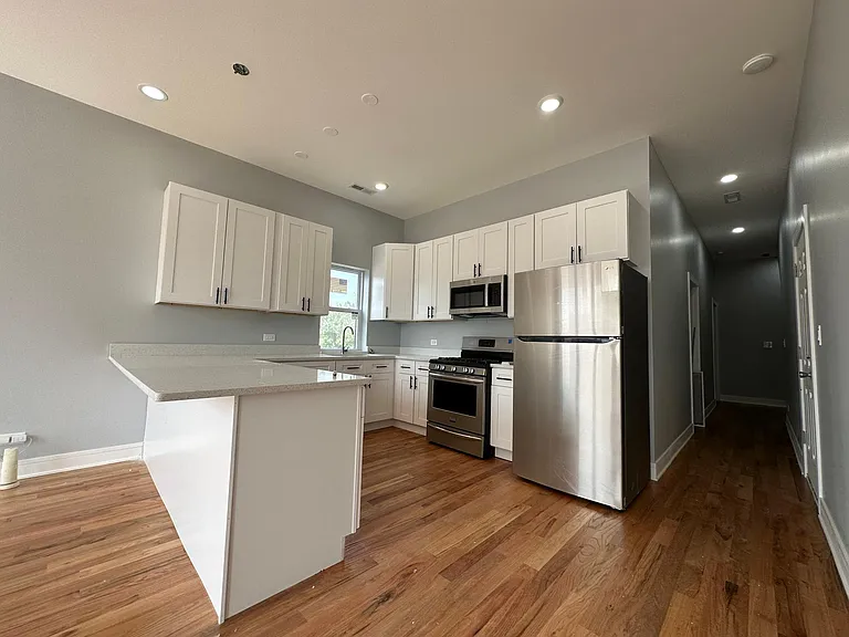 2740 W Jackson Blvd #2 — Photo 3