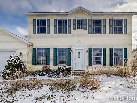 2nd image of 2948 Castle Rock Dr NE