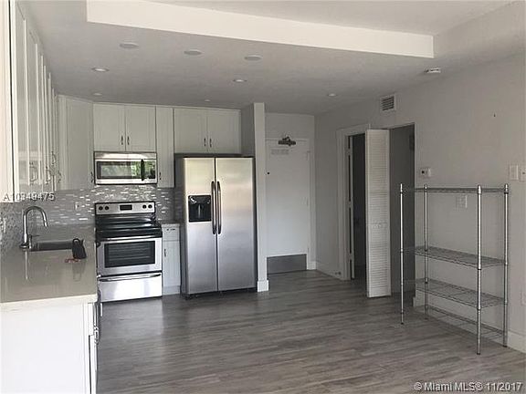 2nd image of 100 Edgewater Dr APT 324