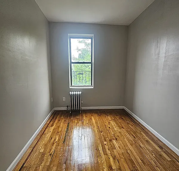32-52 41st St #4C — Photo 6
