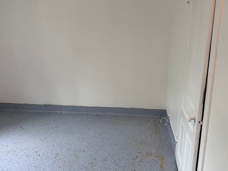 2nd image of 402 N 5th St APT 1