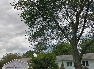 64 Aron Dr, Bohemia, NY 11716
