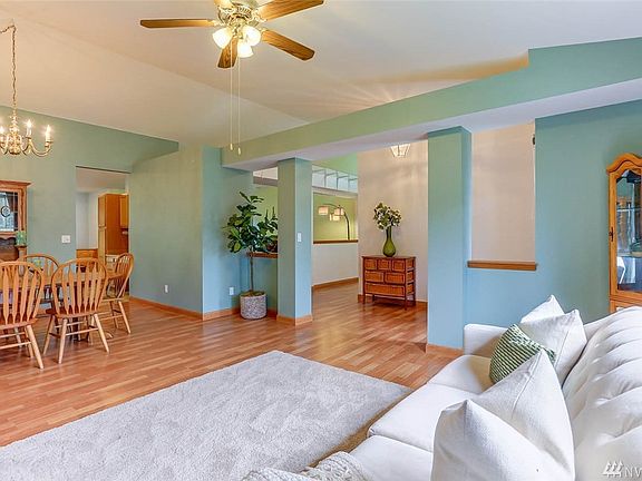 5th image of 30509 Cumberland Dr