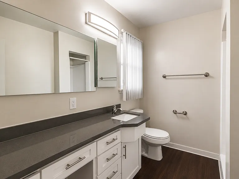 611 Levering Ave — Photo 12