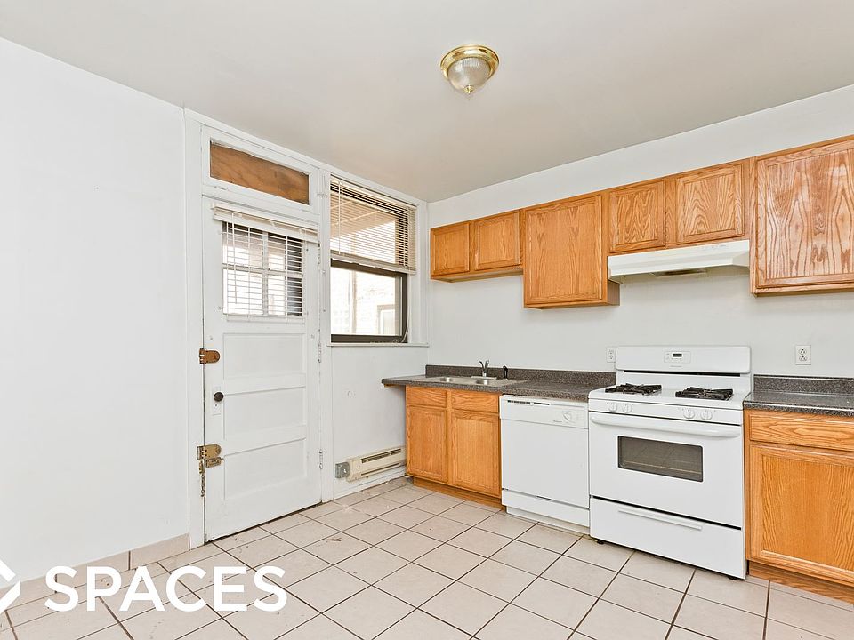 1st image of 1115 W Oakdale Ave #Unt1127-1a