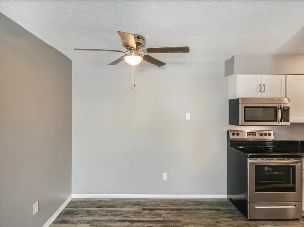 5500 Kaynorth Rd APT 17, Lansing, MI 48911