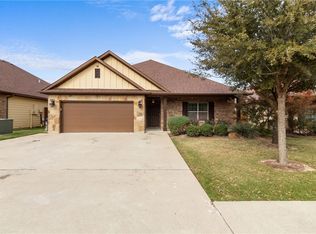 430 Momma Bear Dr, College Station, TX 77845